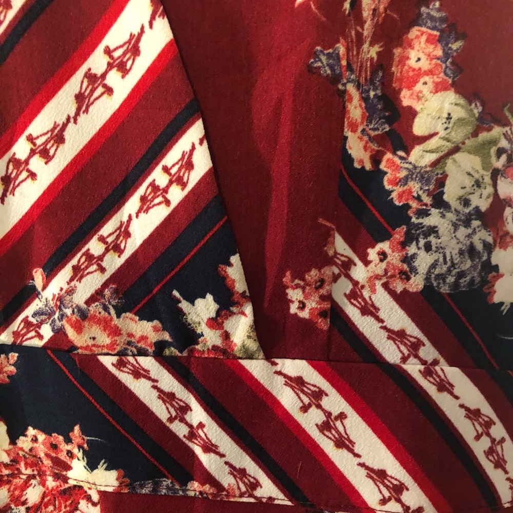 Floral/stripes romper - Picture 2 of 4